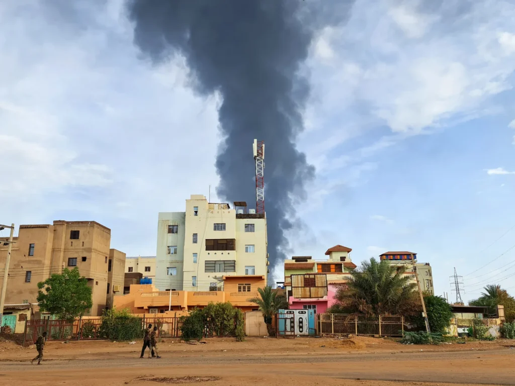 RSF pounds SAF depot in El Obeid as city shakes with blasts