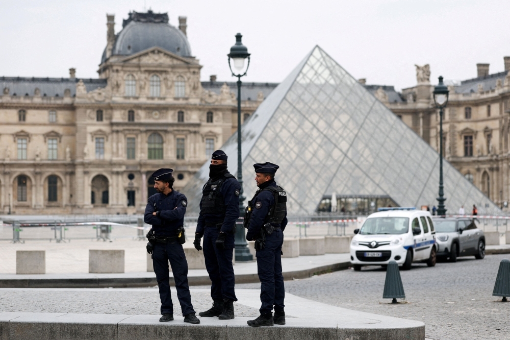 Suspects arrested in $102 million Louvre jewel heist near Paris