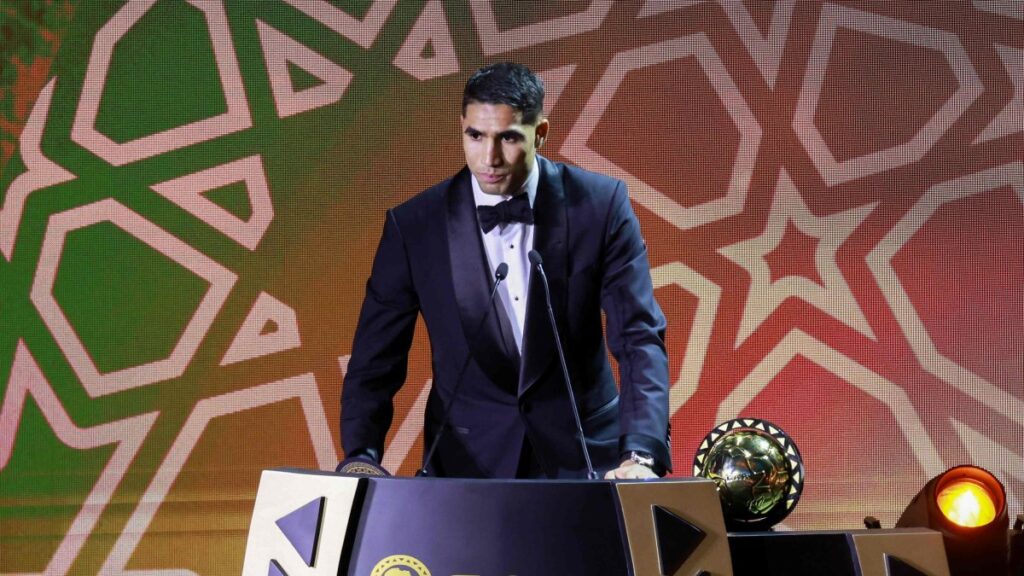 Achraf Hakimi lifts African men’s player of the year award with pride