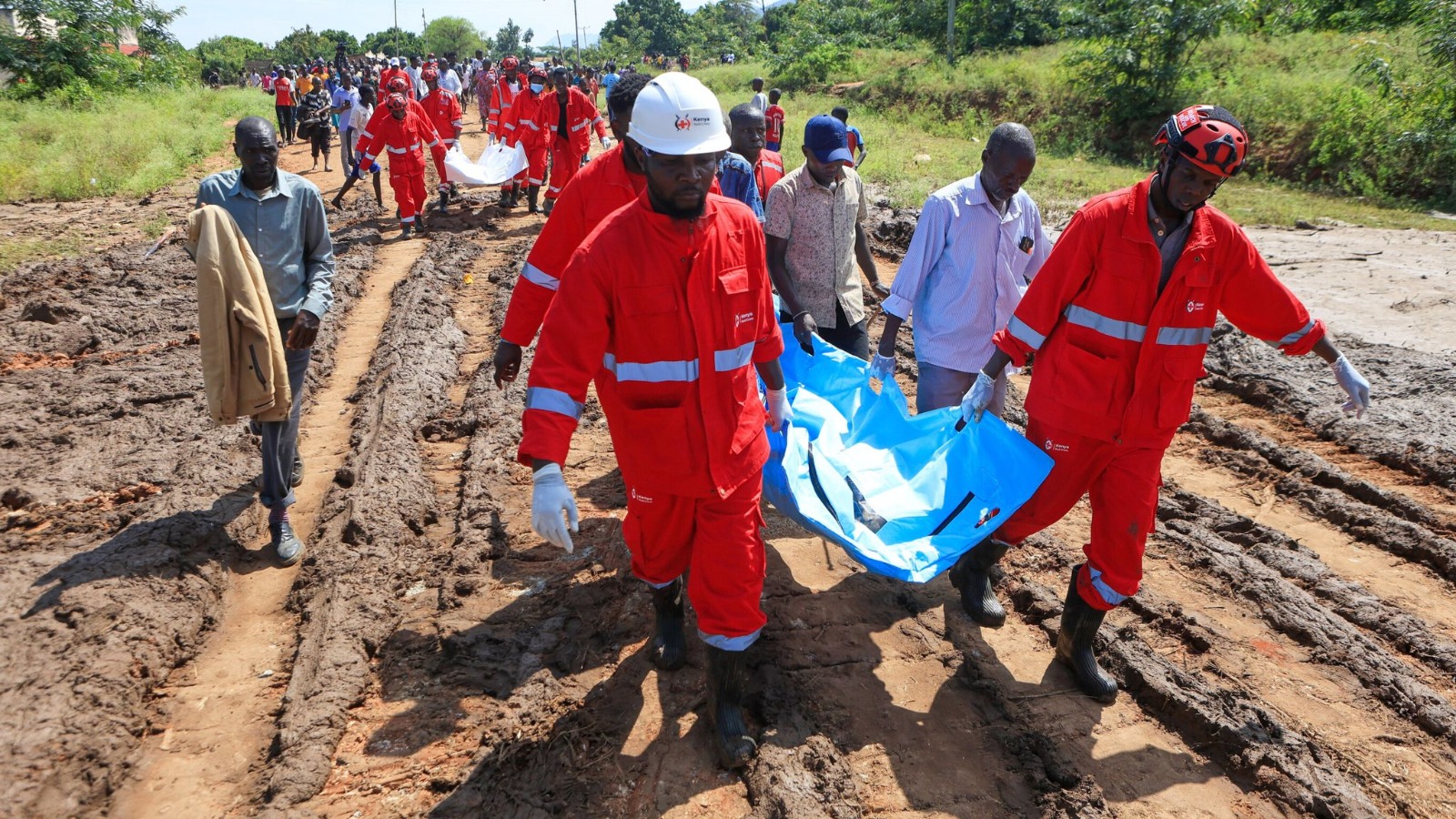 Families devastated as landslide deaths rise in Uganda and Kenya