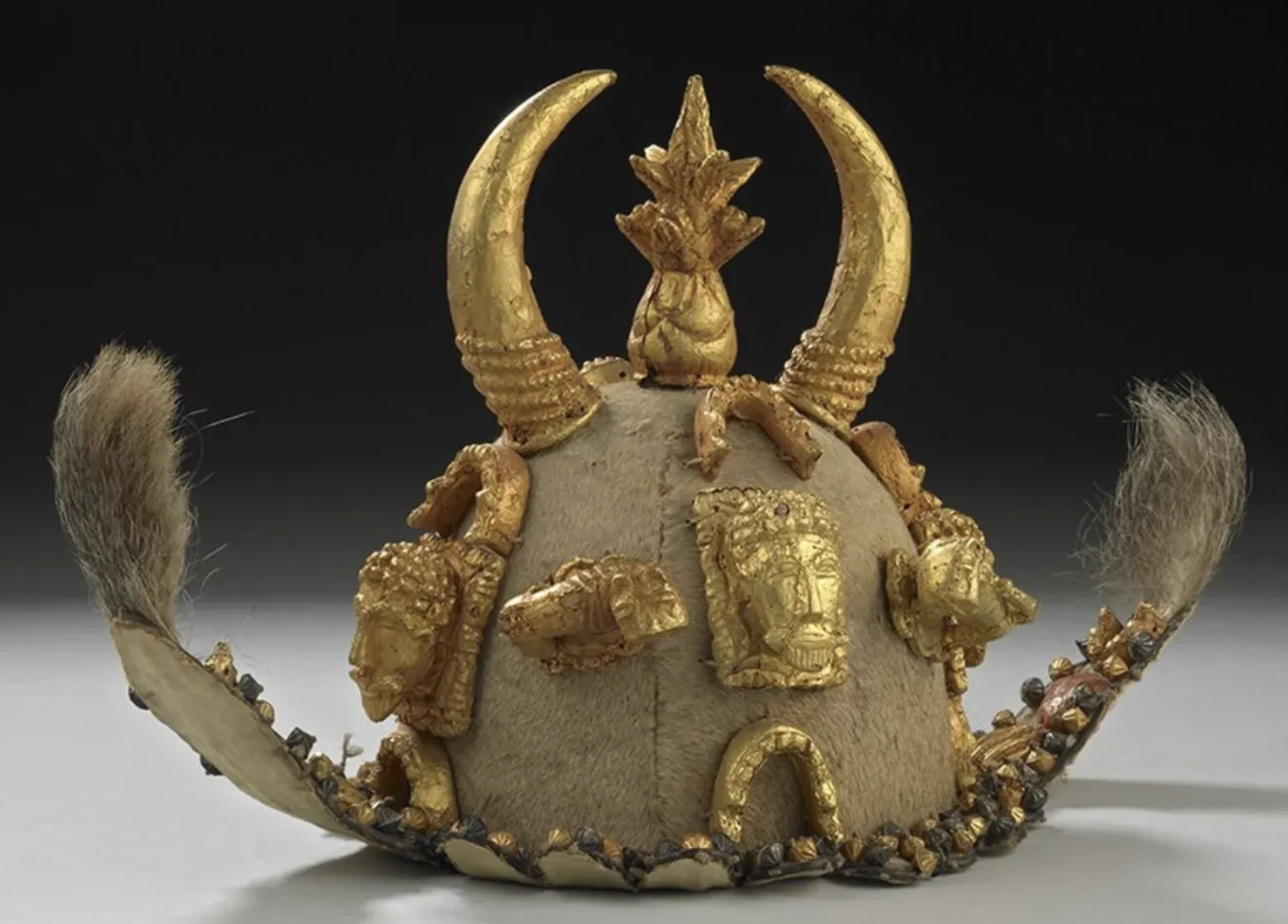 Britain and South Africa return Ghana’s long-lost royal treasures