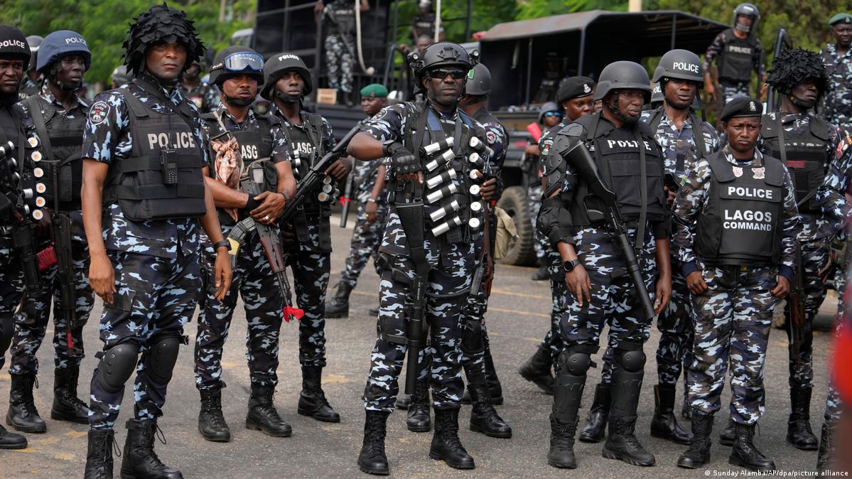 Police fire live rounds to block Lagos protest over slum demolitions