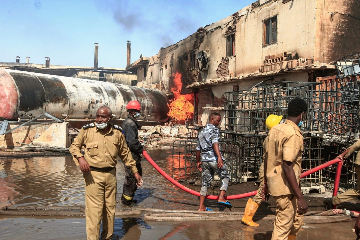 Massive fire engulfs two factories in Sudan’s Bahri industrial area