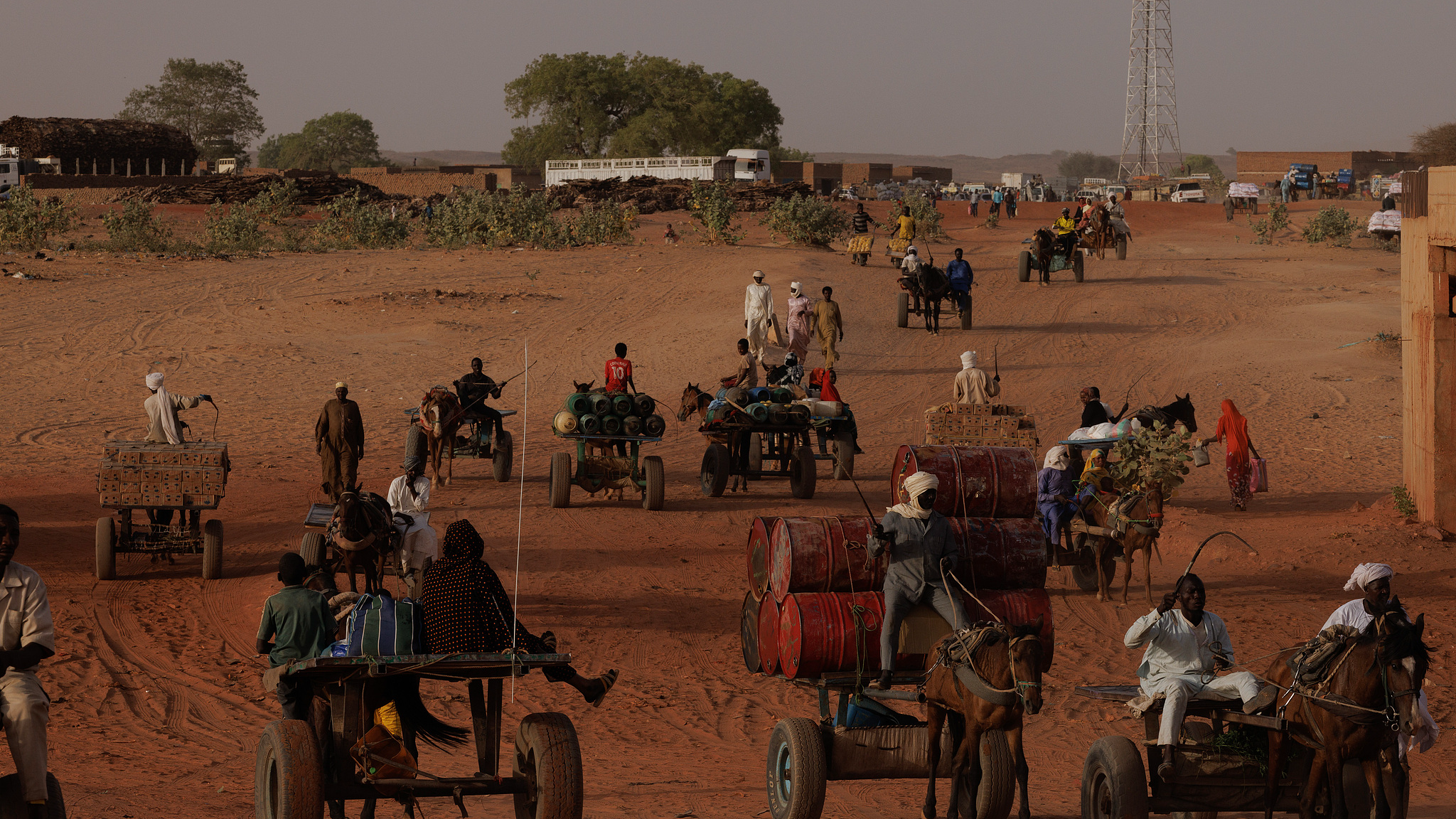 Sudanese refugees cross border into overcrowded Chad