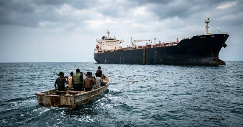 Hijacked oil tanker moves toward Somalia following attack
