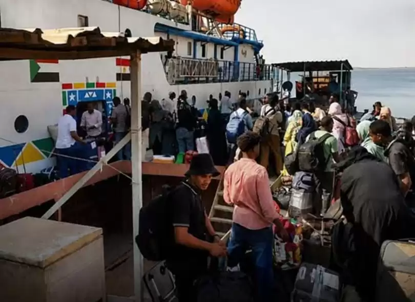 More than 100 Sudanese stranded at Aswan port crisis