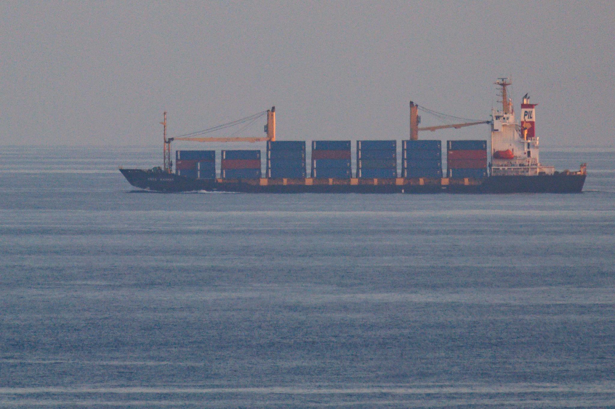 Houthis choke Red Sea route as Trump talks deals