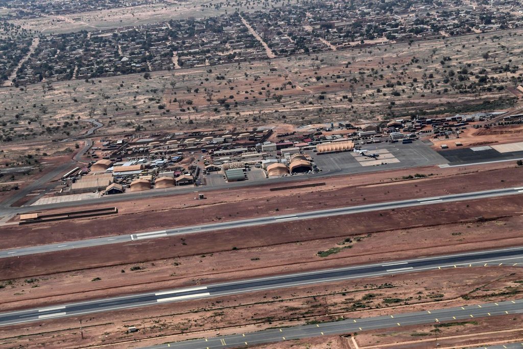 Explosions hit Niamey airport and military base