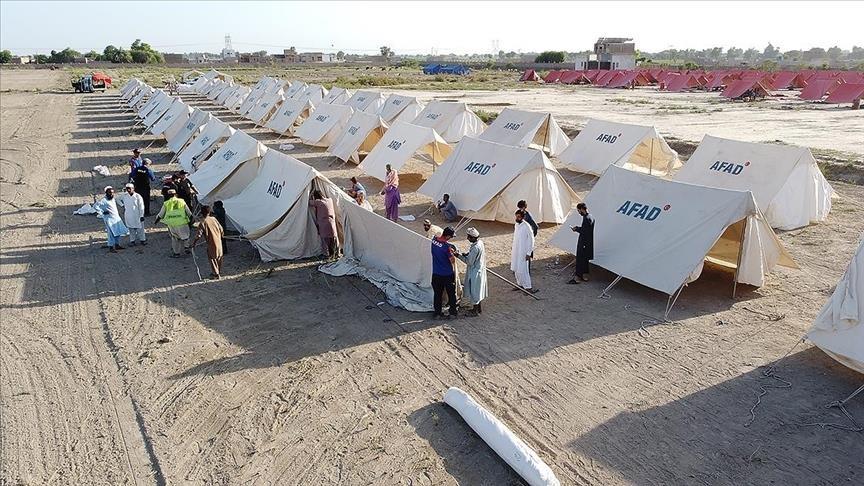 Turkey provides 5,450 tents for displaced families in Darfur