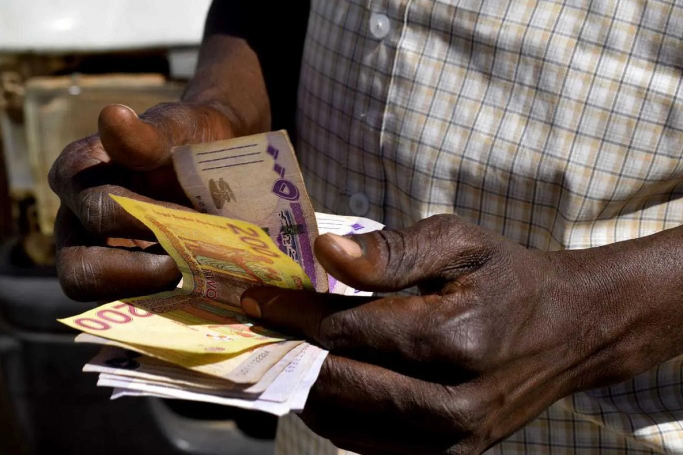 Sudan pound hits 7,000 as banking system falters