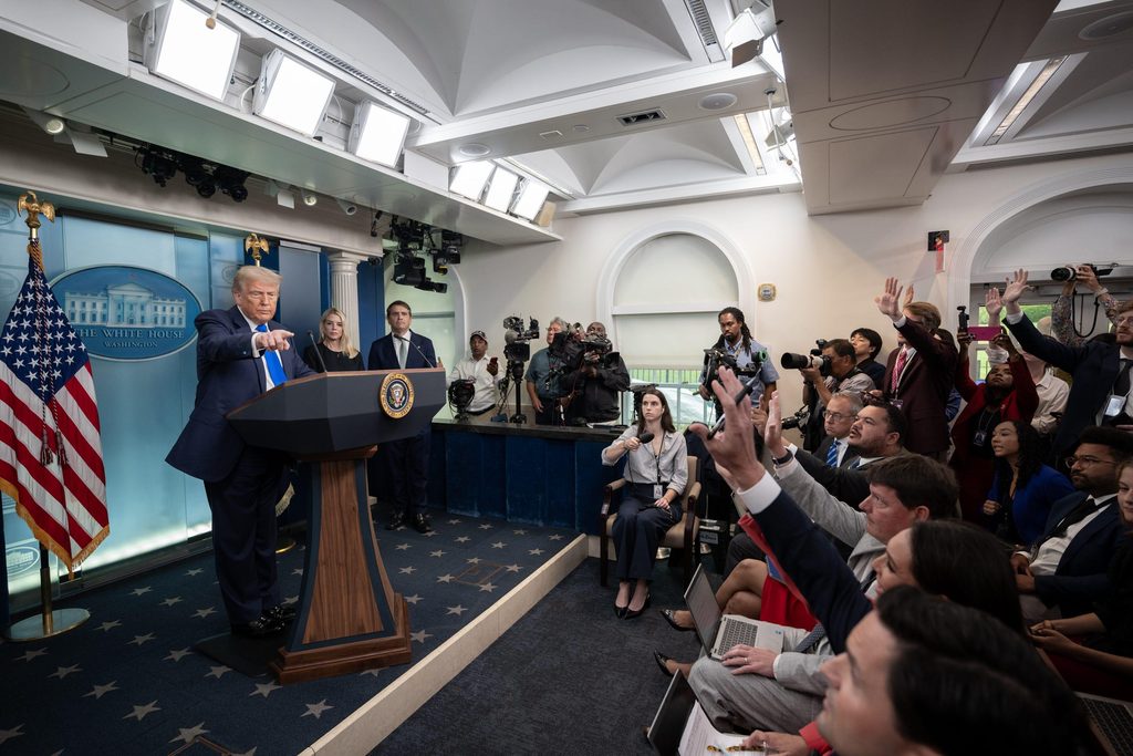 White House bars CNN, MS NOW and Politico reporters