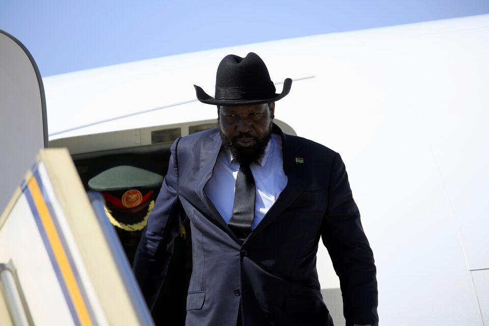 South Sudan’s Kiir dissolves transitional government before vote