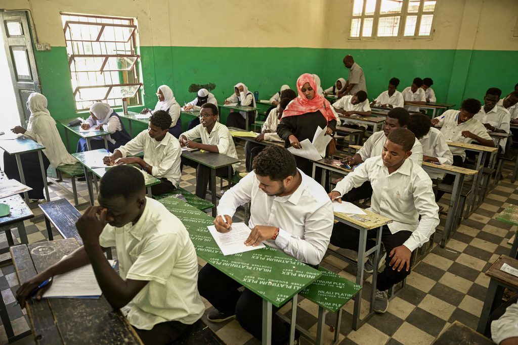 Sudan secondary school exam pass rate reaches 69.9%