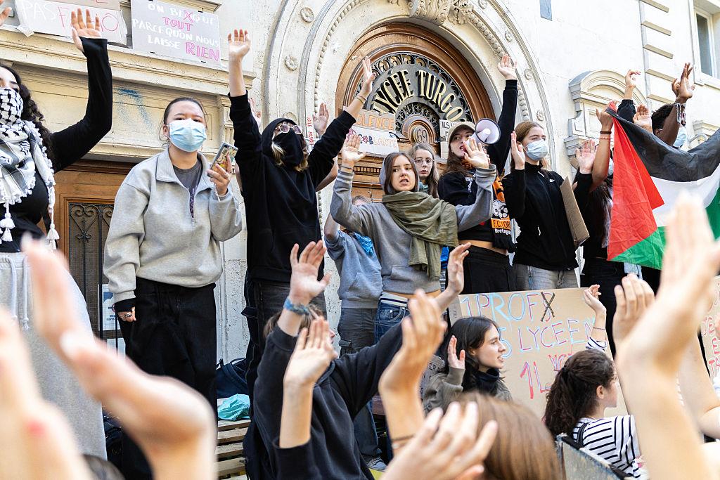 France accuses Iran of disinformation over student protests