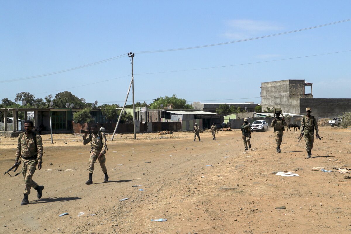Ethiopian forces near Mekelle as Tigray fighting escalates