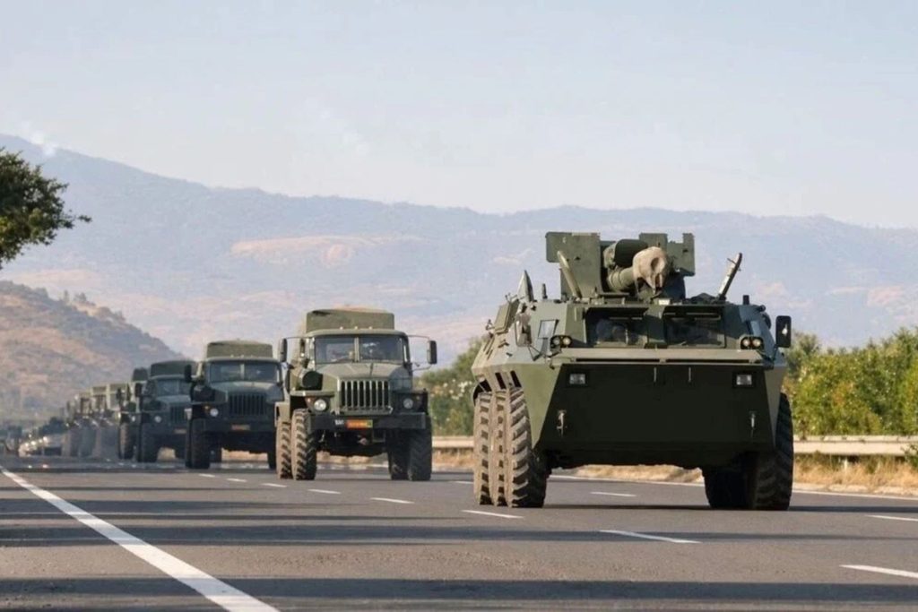 Ethiopia masses tanks near Eritrean border as war fears grow