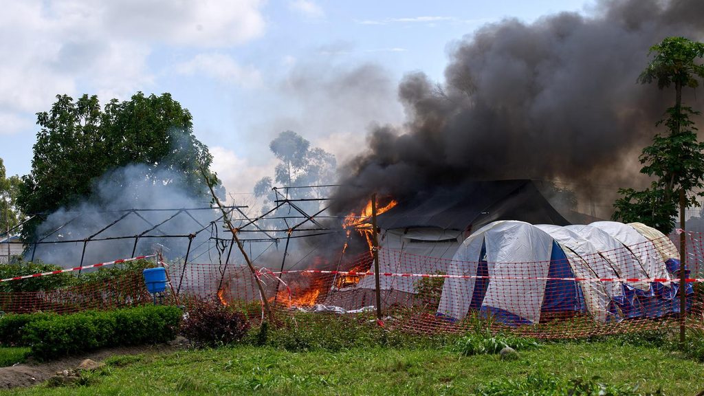 Ebola treatment centre set ablaze in DR Congo as outbreak worsens