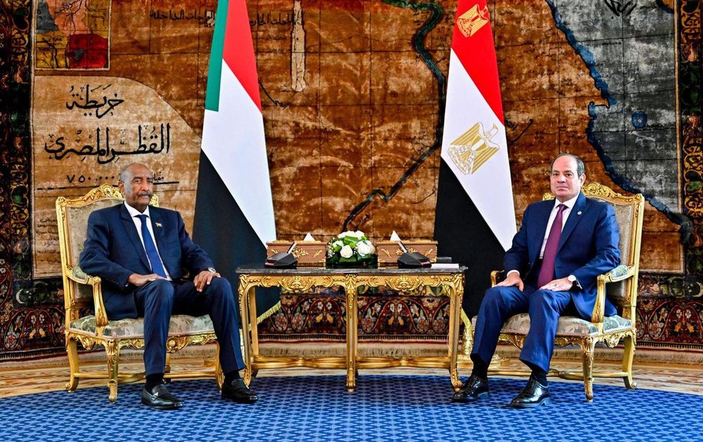 Al-Nour Hamad accuses Burhan of selling gold-rich land to Egypt