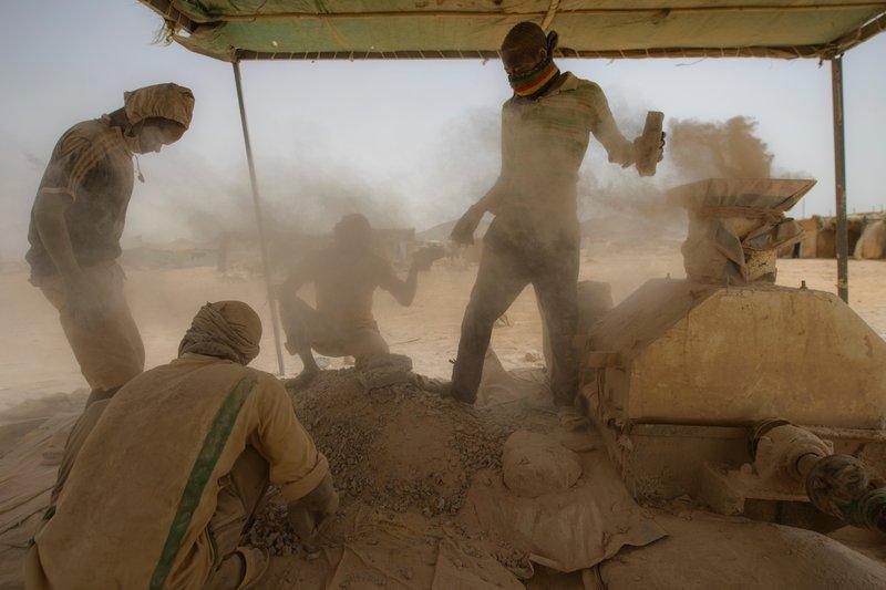 US bill links Sudan minerals deal to civilian protection